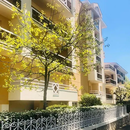 T2 A - 400m De La Plage, Terrasse, Parking, De Standing - Fr-1-433-78 דירה