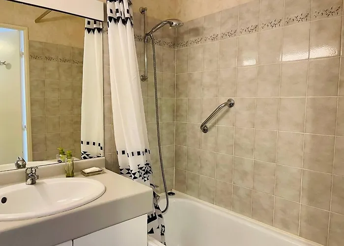 דירה T2 A - 400m De La Plage, Terrasse, Parking, De Standing - Fr-1-433-78 ארסשון